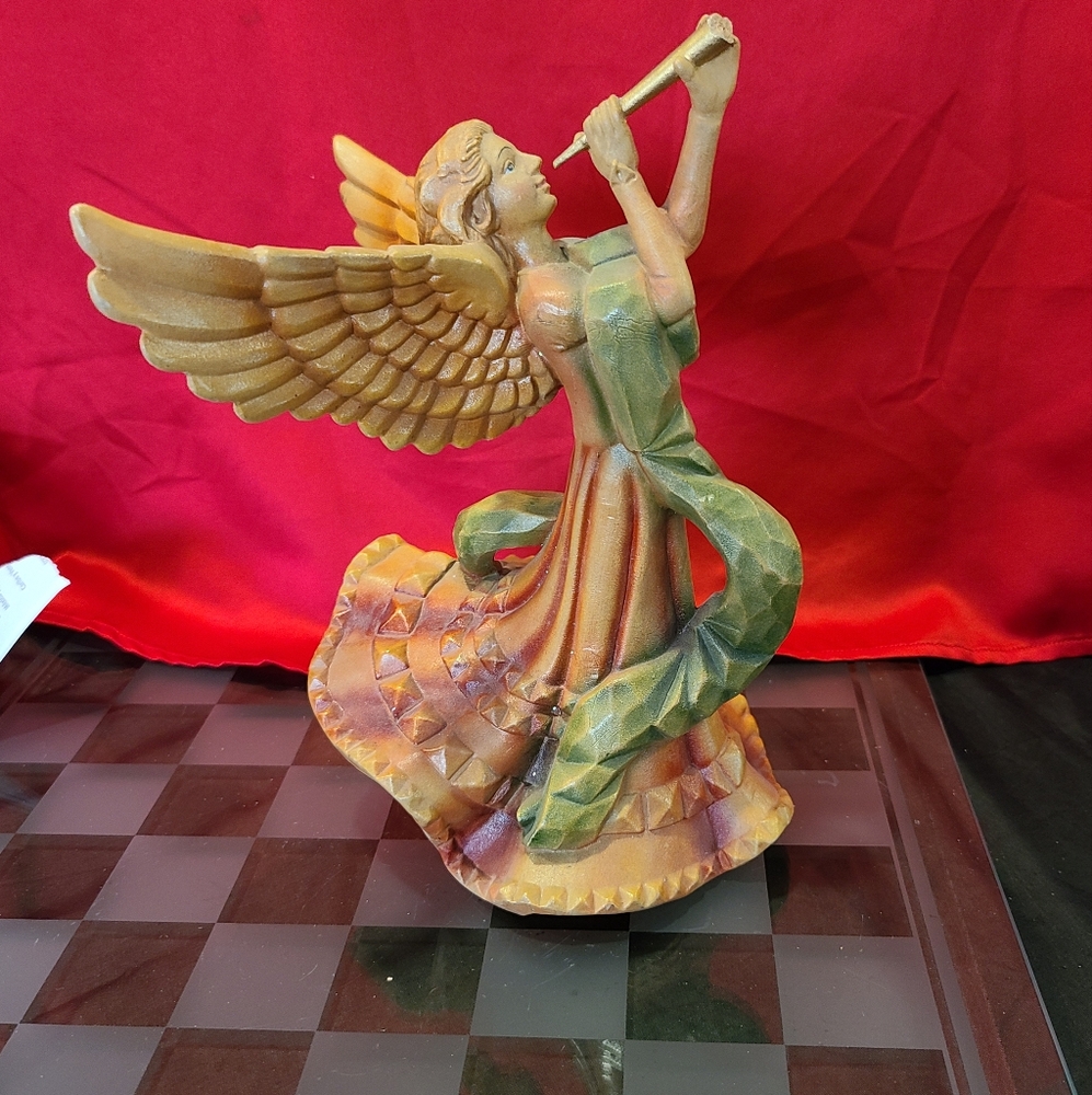 Stunning Angel broken horn selling at discount